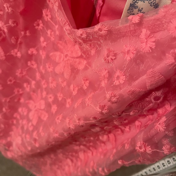 NWT Barbiecore 💖 Francesca’s Blue Rain Pink Floral Tie Shoulder Dress Size M - Picture 4 of 8